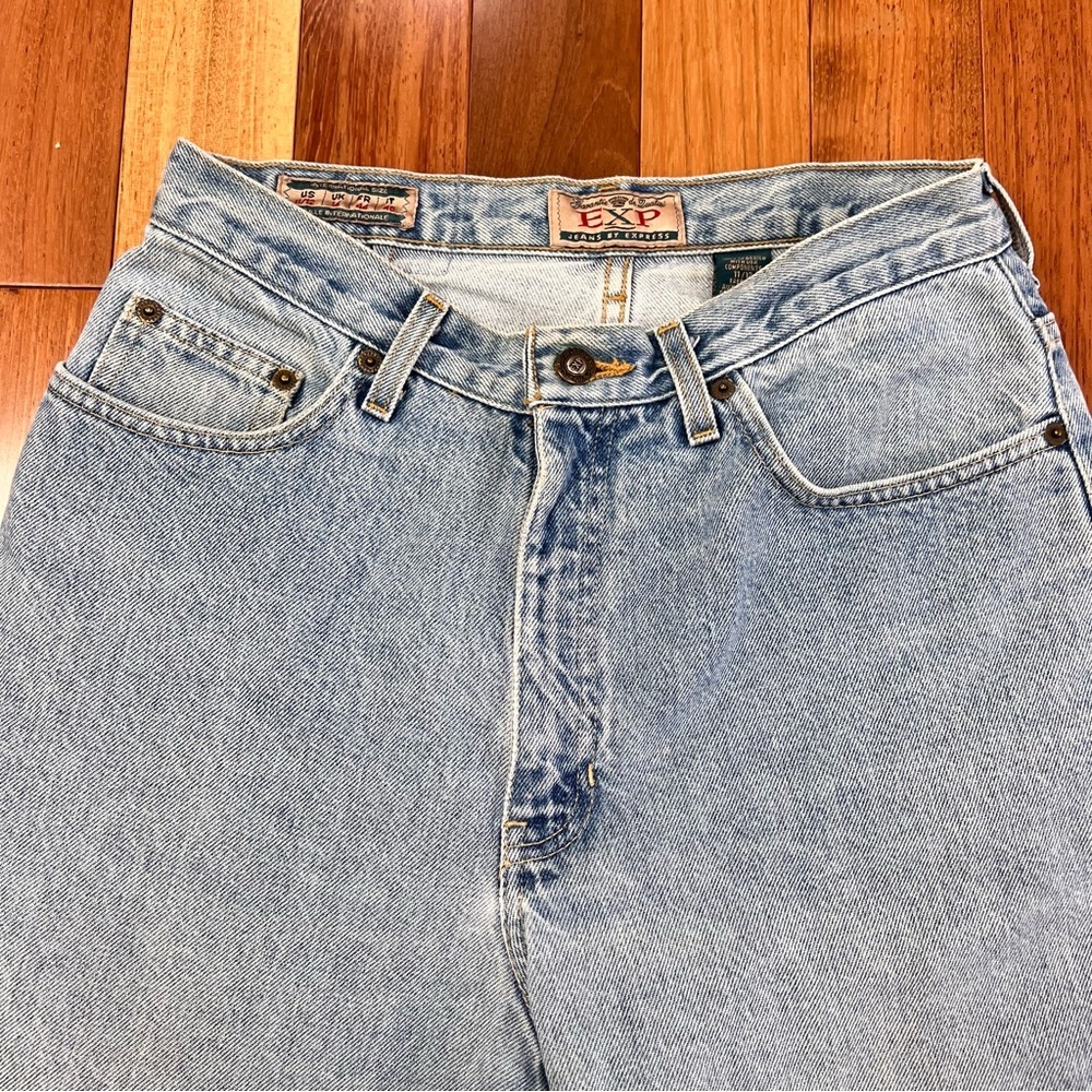Vintage Straight Leg Express Jeans- Best for a US 6 - Picture 3 of 9